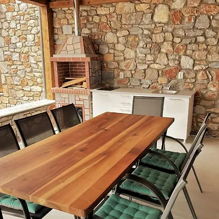 Seaview Serenity In - House 3